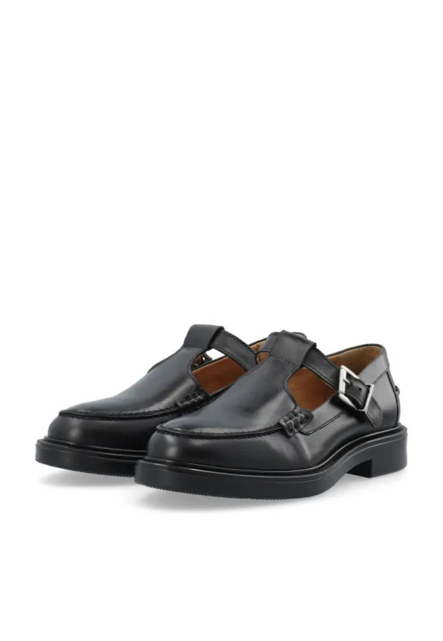 Adda Moc Toe T-Strap Pull Up Leather Black