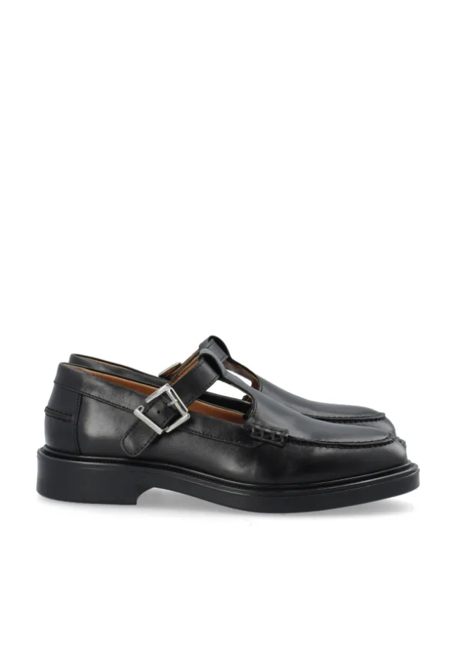 Adda Moc Toe T-Strap Pull Up Leather Black