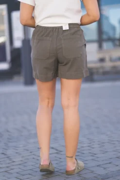 Agnes Shorts 829 Smokey Olive