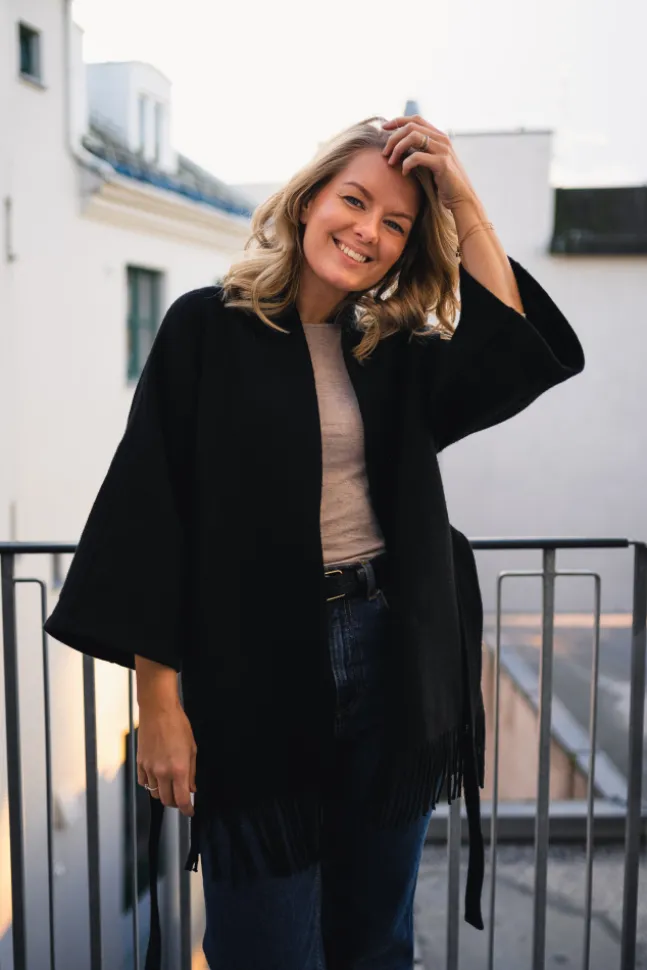 Akila Jacket Black
