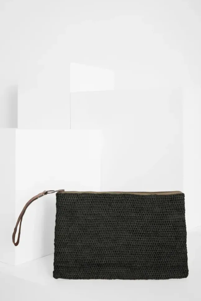 Ampy Black
