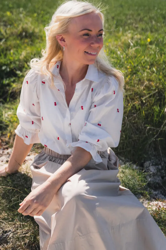 Amy Blouse Cherry