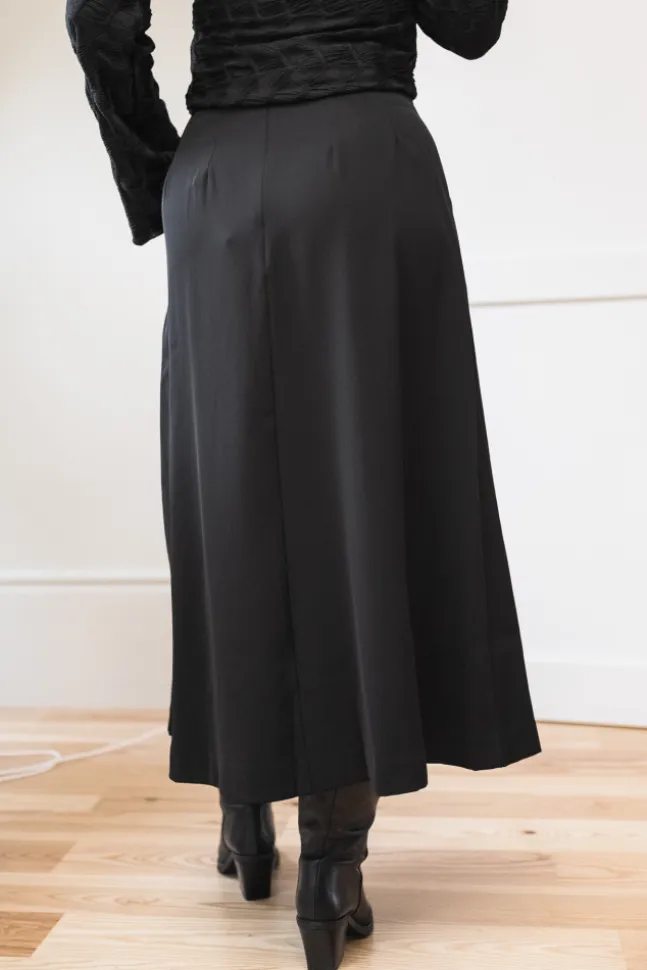 Anya Pleat Skirt Black