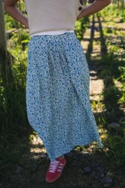 Astrid HW Skirt Q Harbor Flower