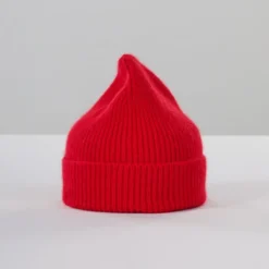 Beanie Crimson