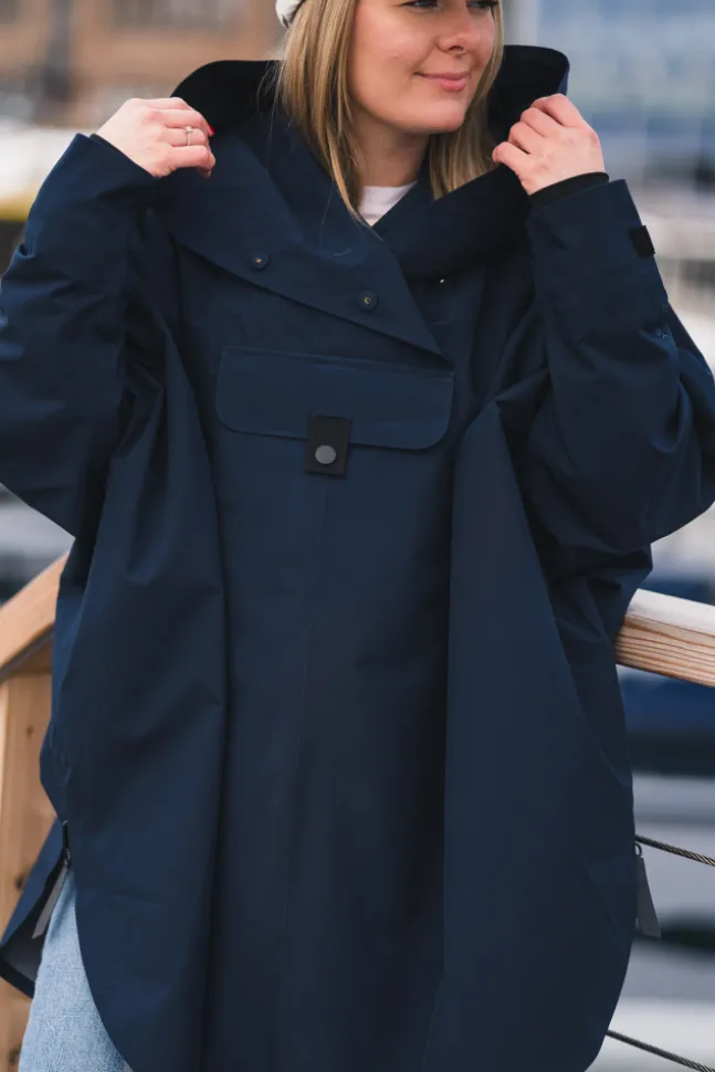 Bergen Poncho Dark Navy
