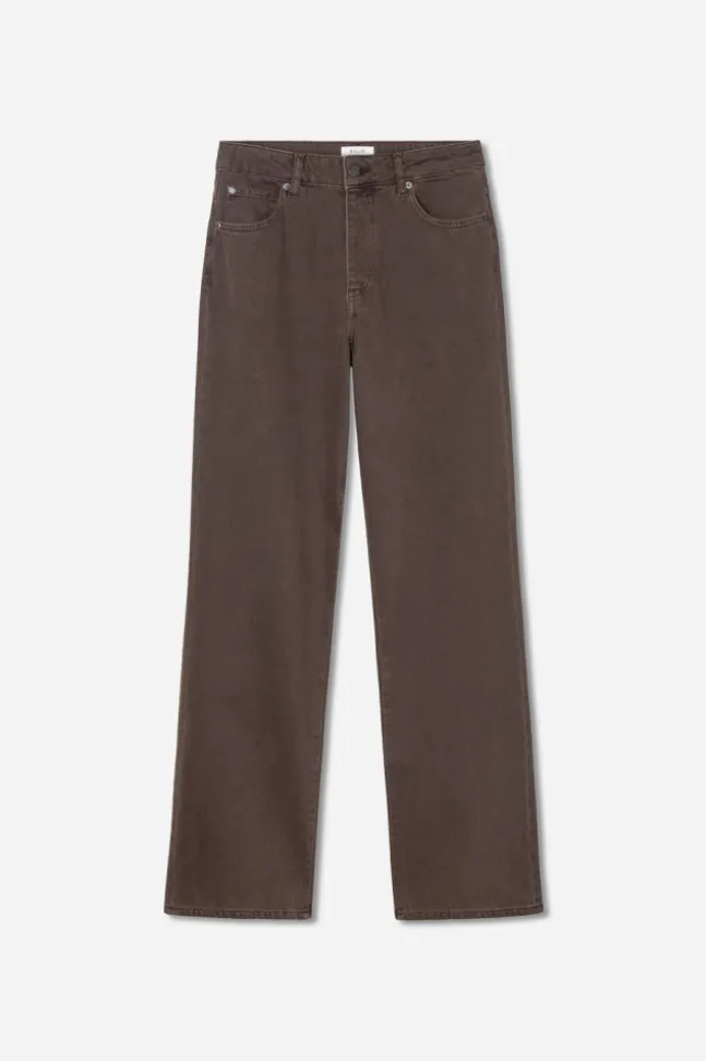 Billie Dark Brown