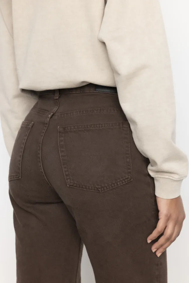 Billie Dark Brown