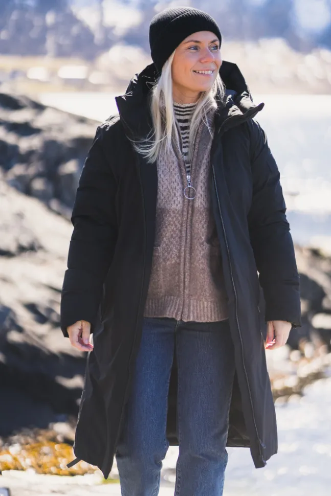 Bjorli Down Coat Black