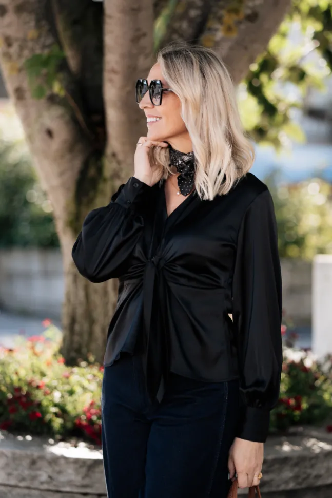 Blair Blouse Semi Rich Black