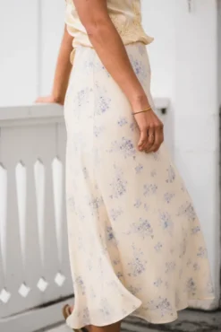 Bovary Delicate Flower Skirt Creme
