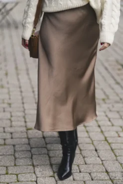 Bovary Skirt Dark Taupe