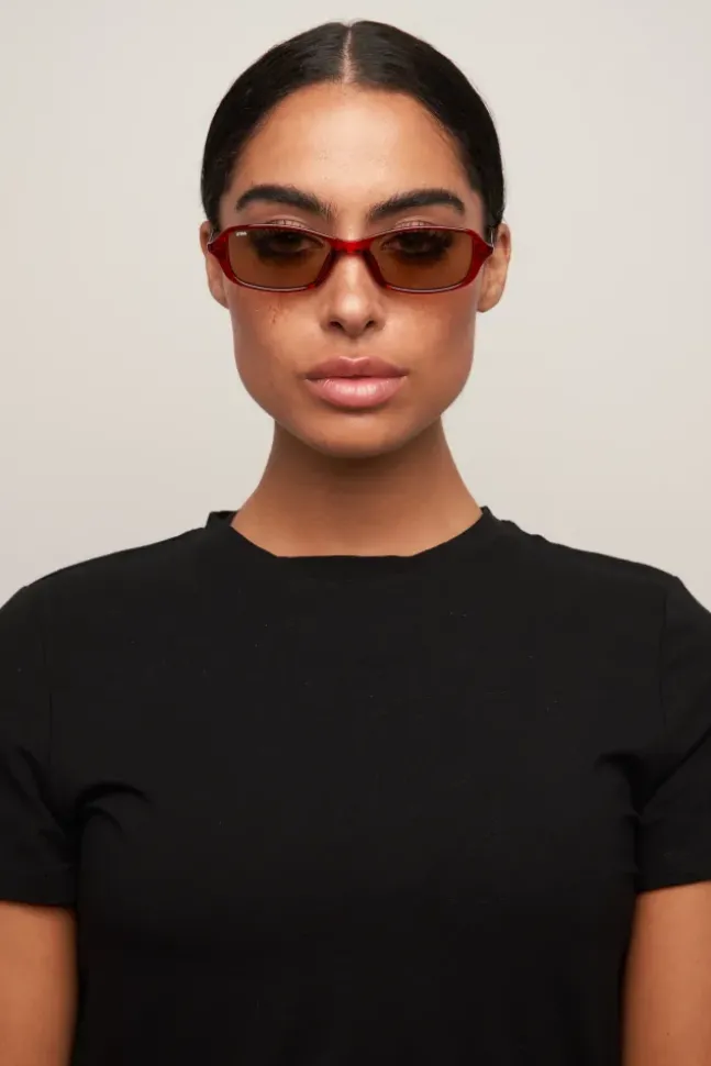 Caysee Cherry/Trans/Brown