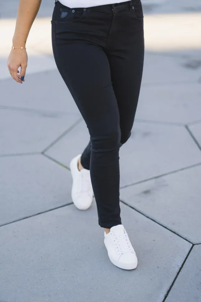 Celia Kilian Clean Noir Black