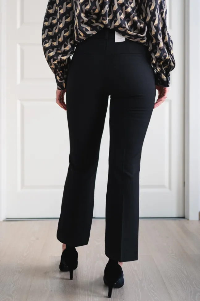Clara Crop 285 Black Glow
