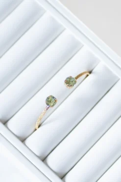 Classic Petite Bracelet Gold Chrysolite