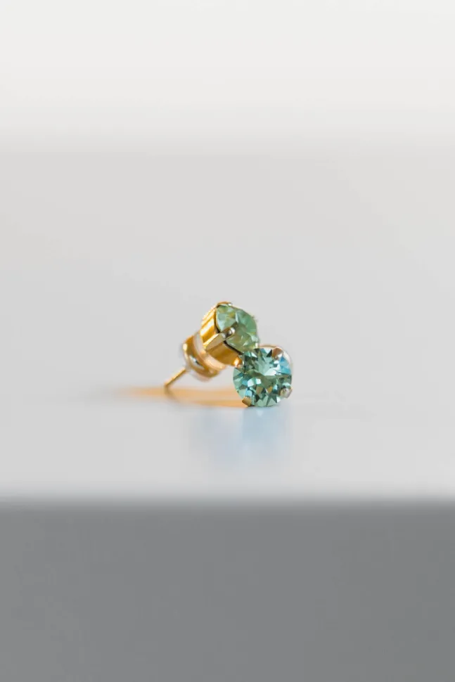 Classic Stud Earrings Gold Chrysolite