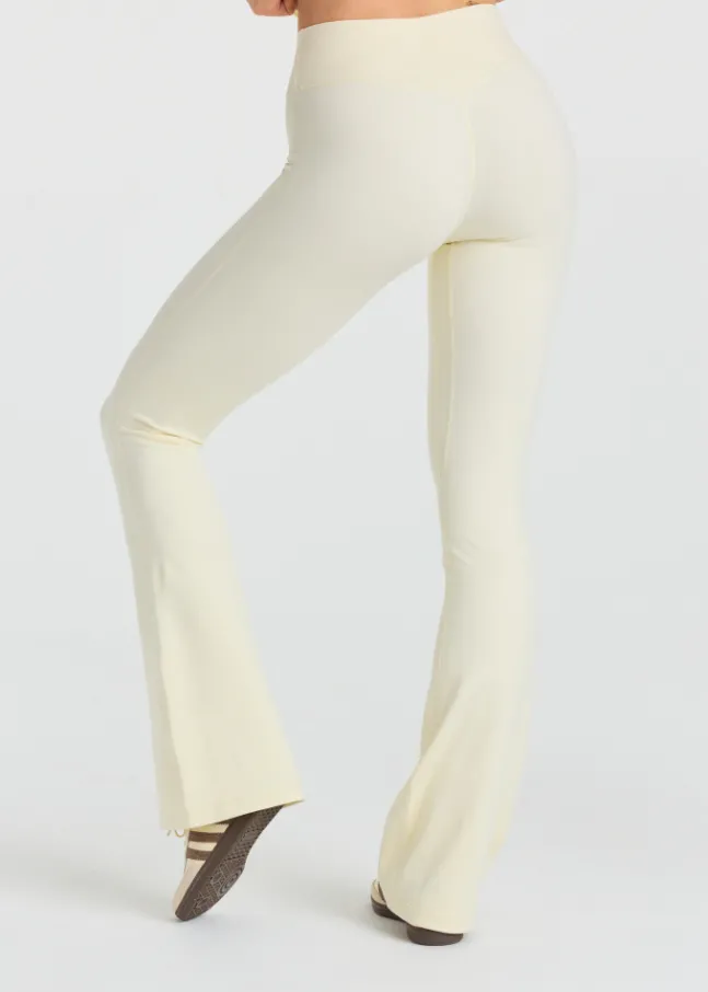 Cloudform® Yoga Pant Regular Butter Yellow