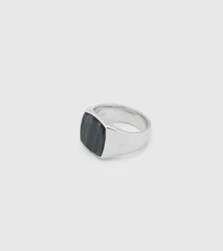 Cushion Blue Hawk Eye M