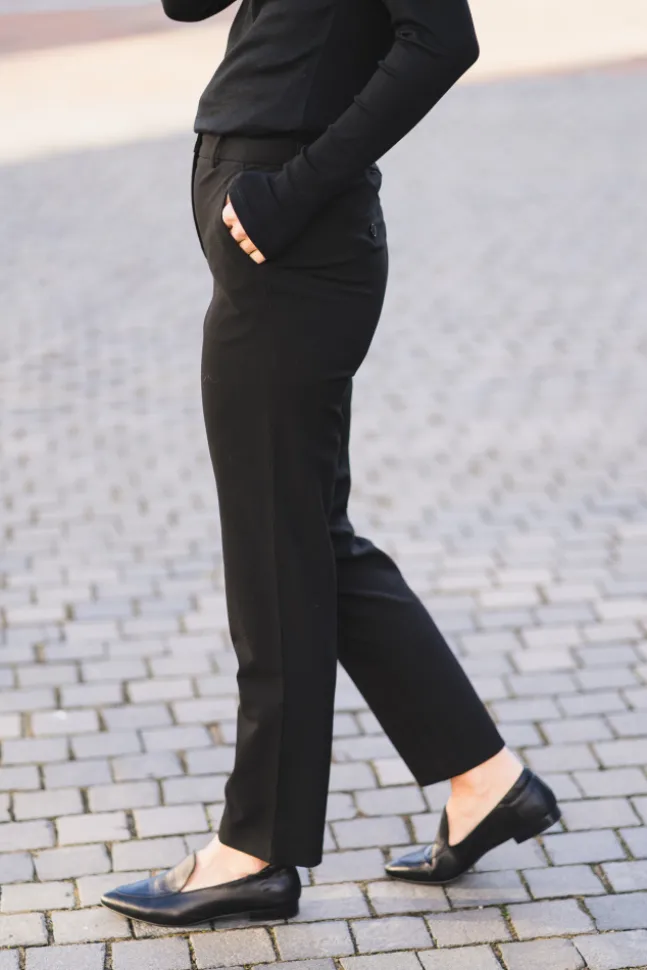 Daphne 285 Black