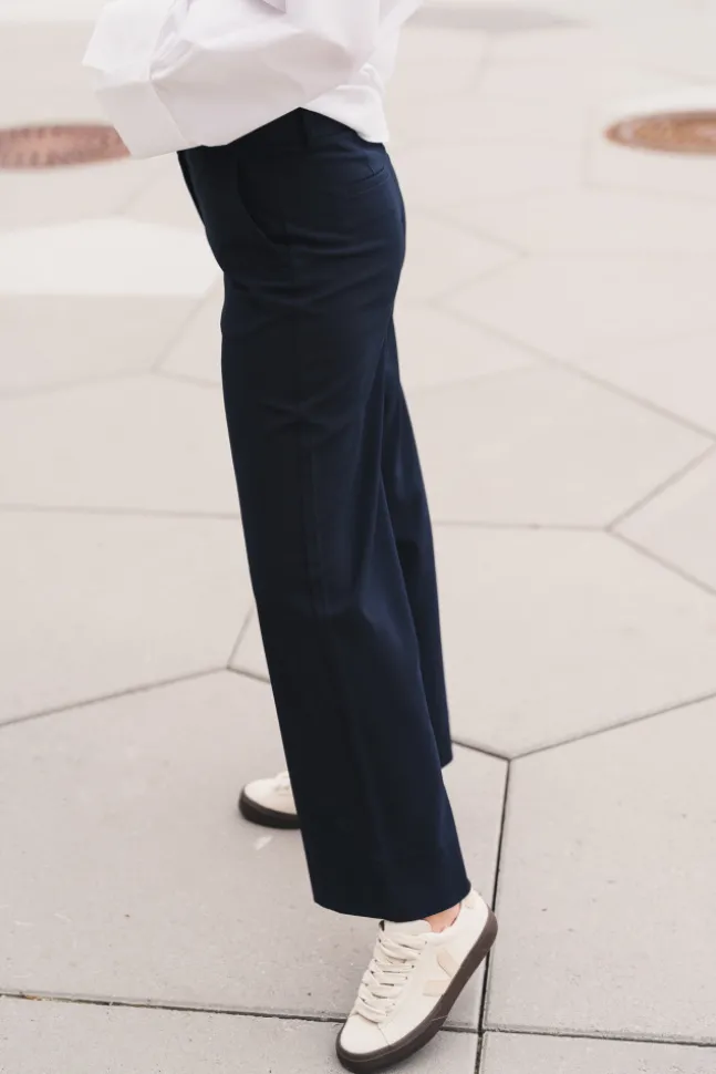 Dena Ankle 285 Navy