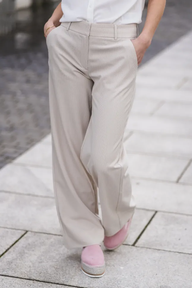 Dena 874 Light Sand Stripe Regular
