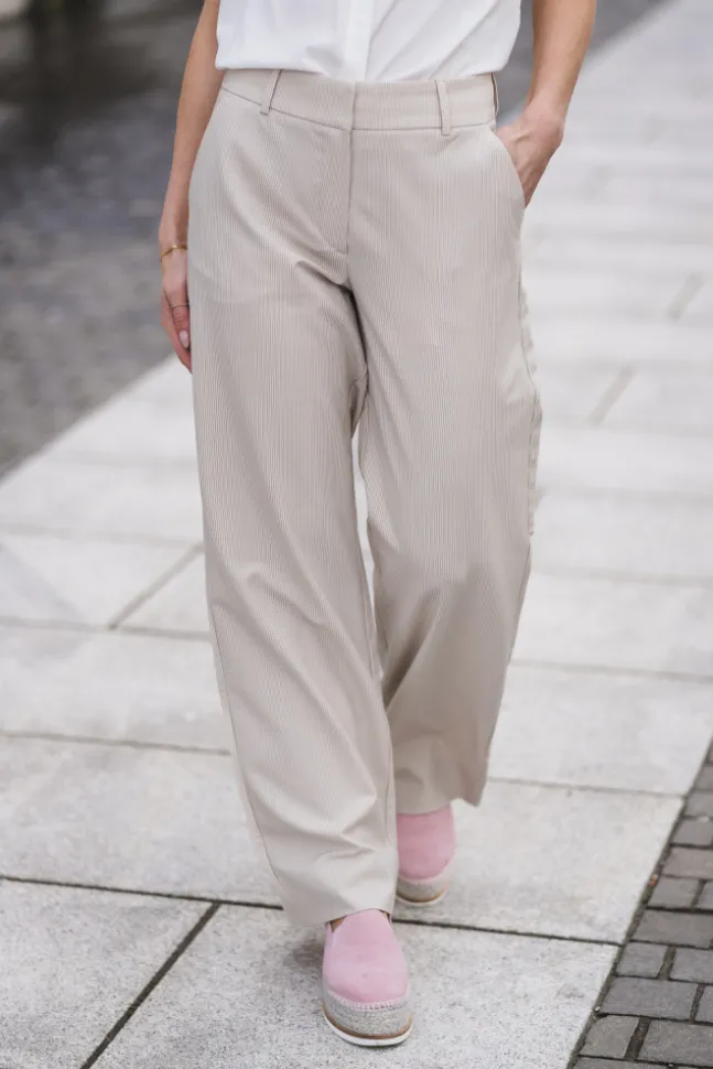 Dena 874 Light Sand Stripe Regular
