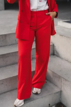 Dena 285 Poppy Red Regular