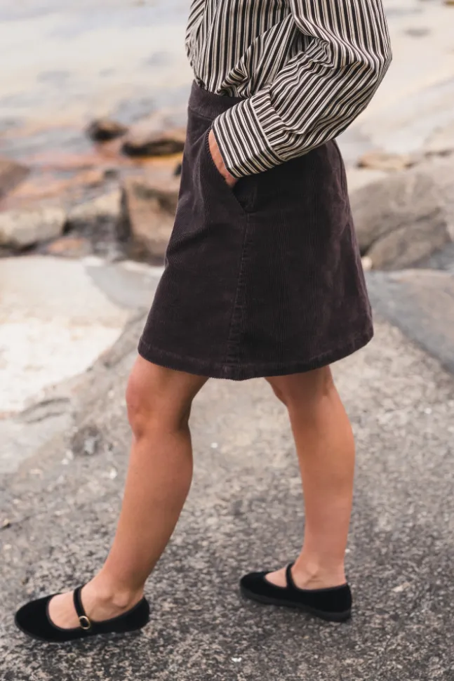Ella HW Skirt Black Coffee