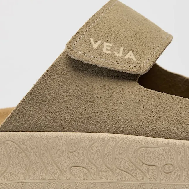 Etna Suede Soft Taupe Almond