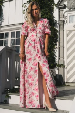 Evie Maxi Dress Peony Pop Pink