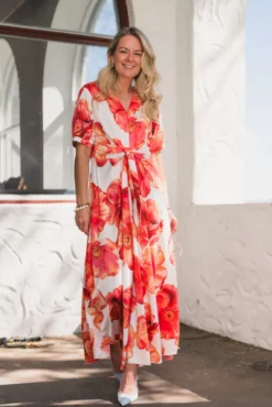 Faye Dress Maui Flower