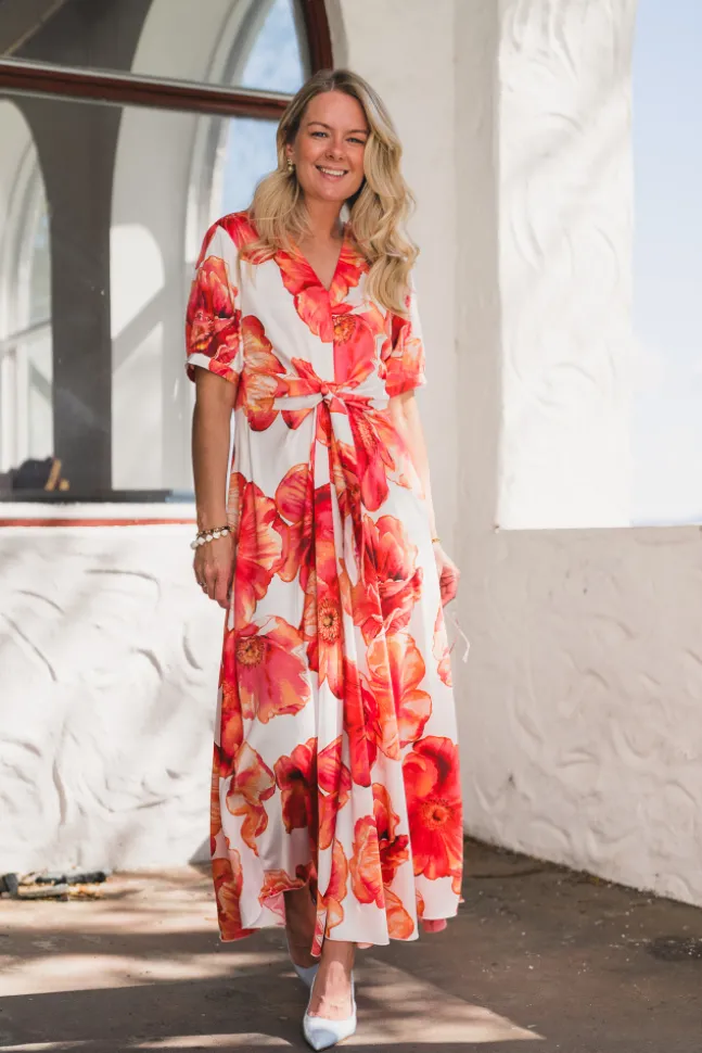 Faye Dress Maui Flower