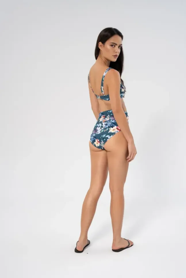 Fleur Chara Bottom Lagoon