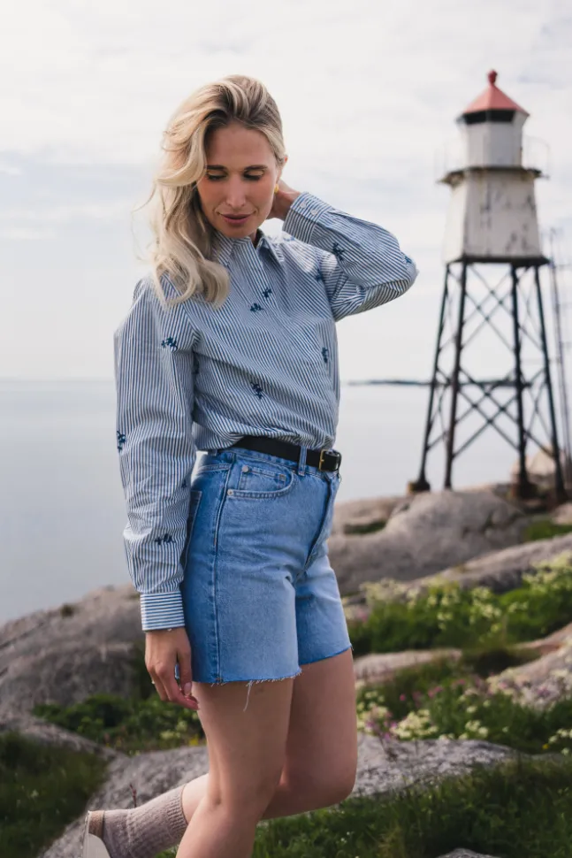 Ida Maja Shirt STP EMB Bright White/Quiet Harbor Flower