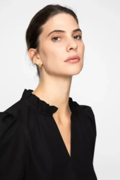 Infinity Blouse Black