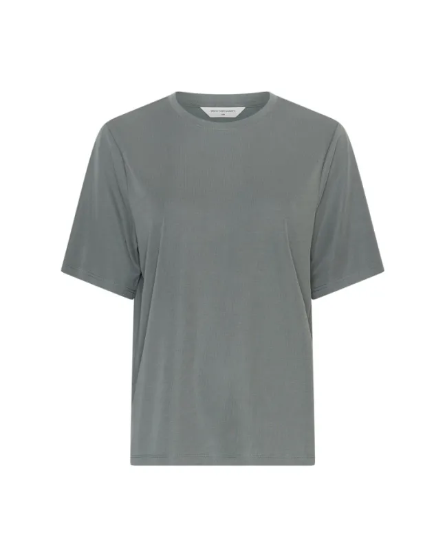 Jacey Belle Tee Laurel Wreath