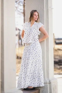 Jayla Small Blossom Top White Blue