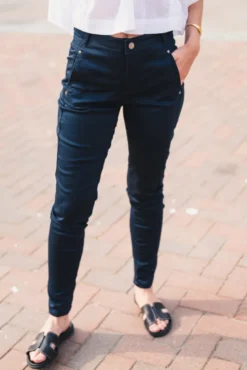 Jolie 606 Navy