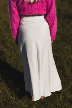 Josefine White