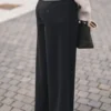Laura 285 Black Regular