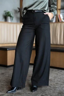 Laura 285 Black Regular