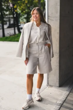Laura Long Shorts 888 Crystal Linen