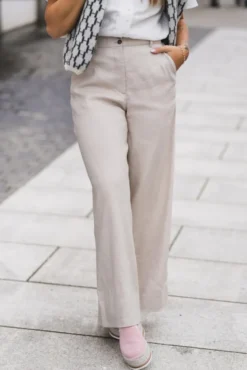 Laura 769 Sand Linen Regular