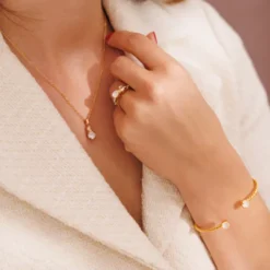 Leah Necklace Gold Electric White Combo