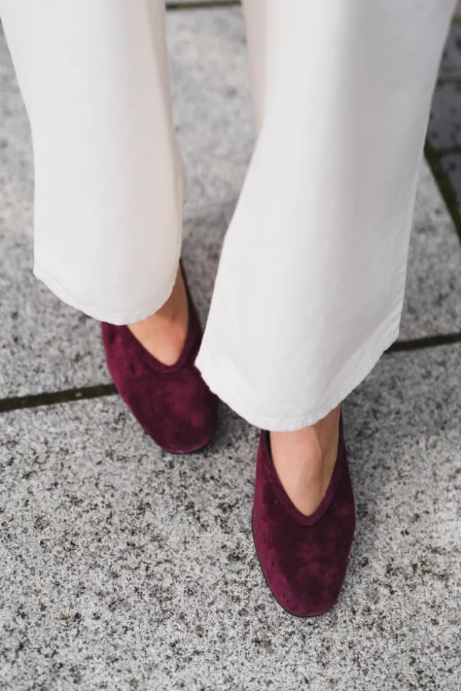 Leni Cherry Lacq Suede