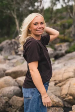 Linn Logo Tee B Coffee/C Quar
