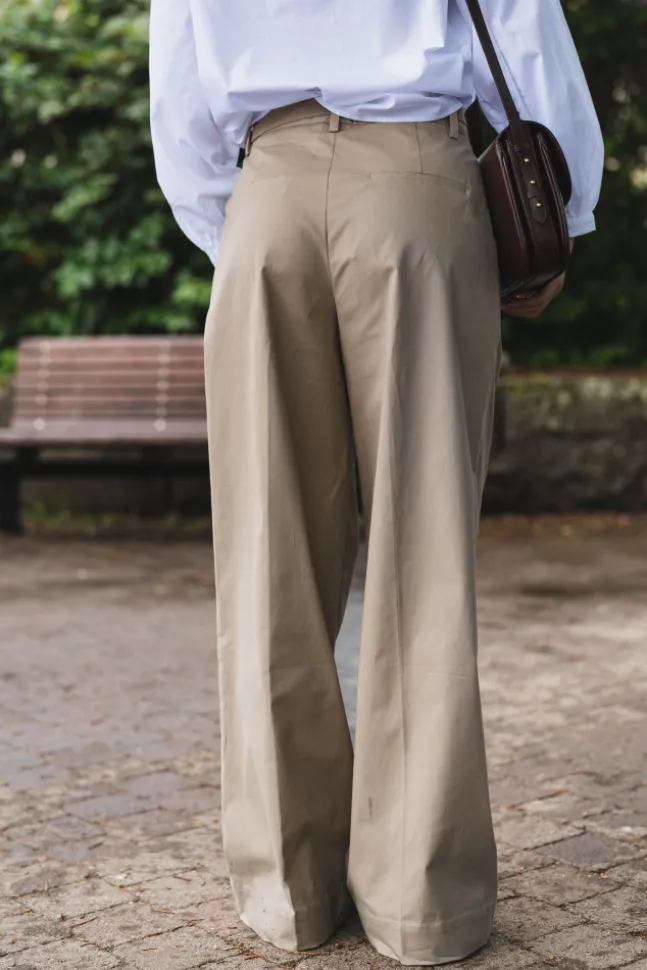 Malba Solid Pants Camel