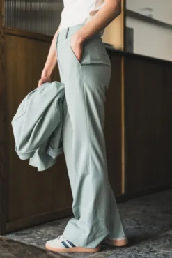 Olivia 285 Matcha Regular