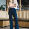 Olivia 285 Navy Regular